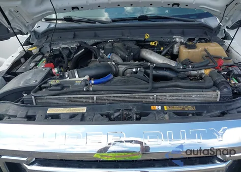 2011 Ford F250 Super Duty z USA, uszkodzony, nr VIN 1FT7W2BT7BEB71835